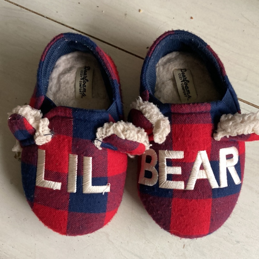 Dearfoam “Lil Bear” slippers